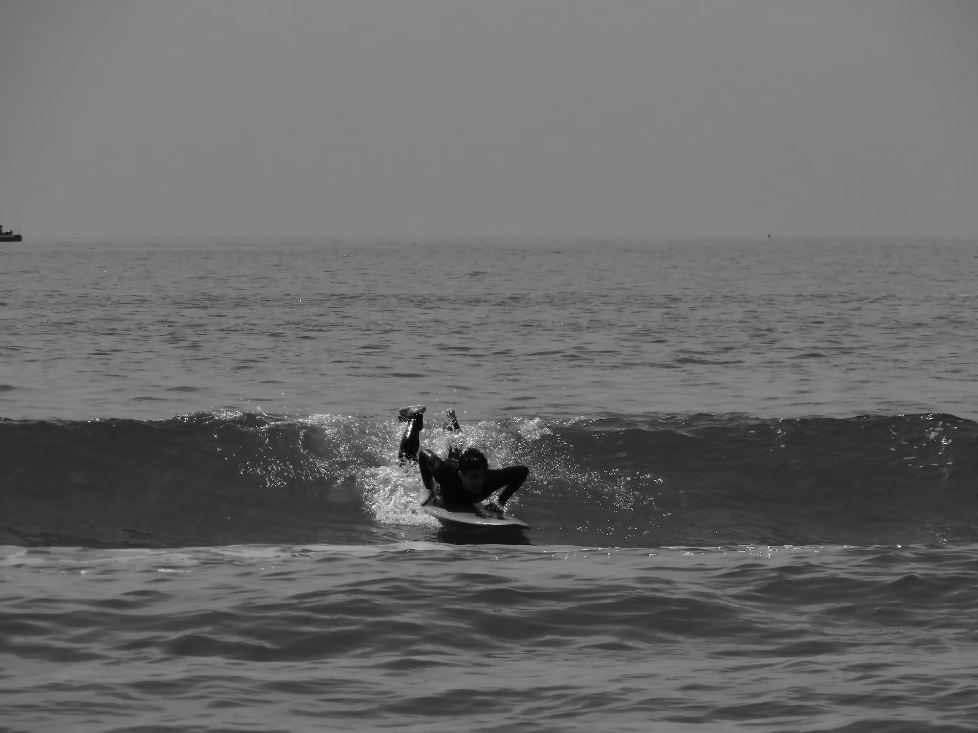 Exploring the Ocean’s Playground: A Comprehensive Guide to Surfing Styles